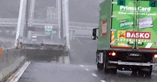 Ecco chi è e come si è salvato l'autista del camion che si è ...